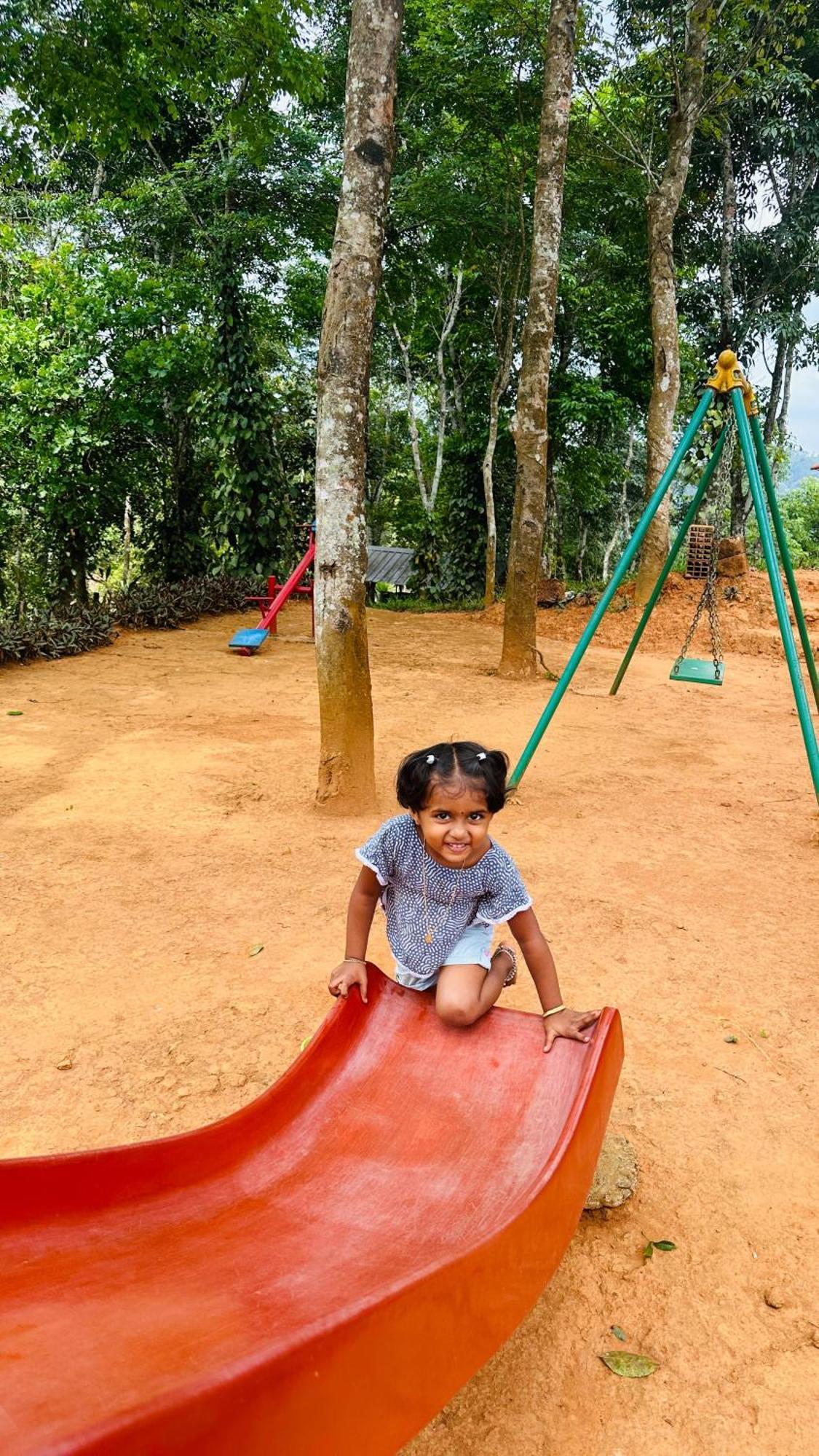 Serene Crest Resort Mananthavady Exteriör bild